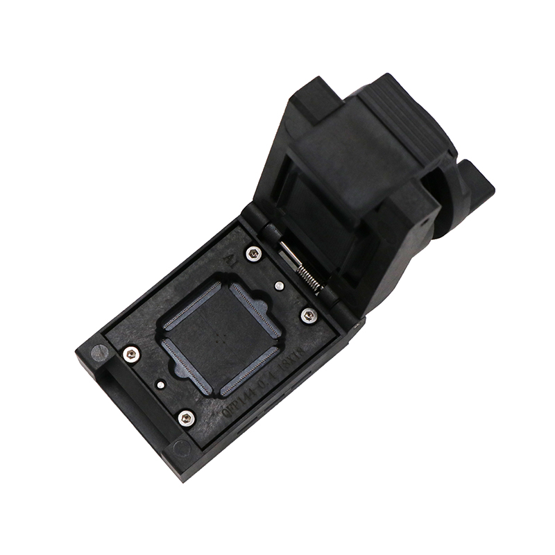 定制QFP144pin-0.4mm-18.22x18.22mm塑膠旋鈕翻蓋測試座